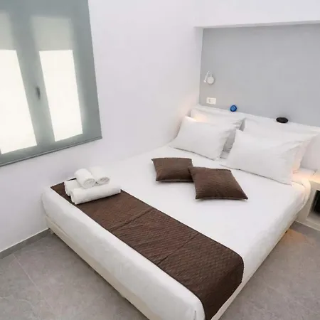 Iliana's Getaway - Private With Jacuzzi Apartmán *