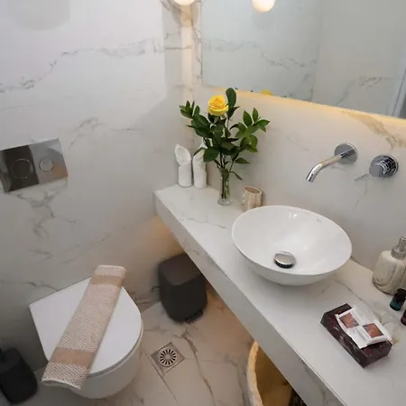 Apartmán Iliana's Getaway - Private With Jacuzzi