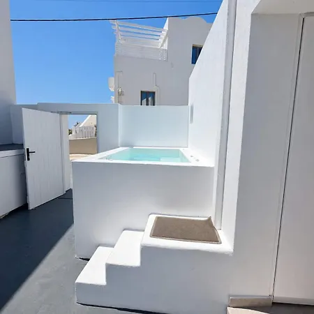 Iliana's Getaway - Private With Jacuzzi Apartmán *